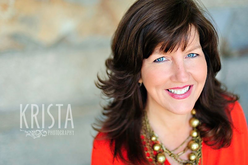 Natural, relaxed Headshots - photographed by Krista Guenin | Krista Photography