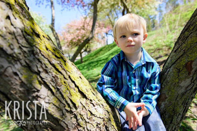 Spring Mini Portrait Sessions at Lake Quannapowitt - Wakefield, MA. Photography by Krista Guenin - Krista Photography www.kristaphoto.com
