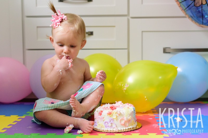 Baby Girl, Year in the Life, Happy Baby, Cake Smash© Krista Photography, Boston Photographer 