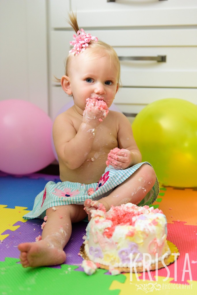 Baby Girl, Year in the Life, Happy Baby, Cake Smash, © Krista Photography, Boston Photographer 