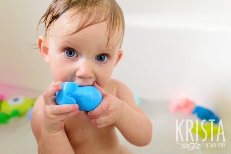 Baby Girl, Year in the Life, Happy Baby, Tub Time, © Krista Photography, Boston Photographer 