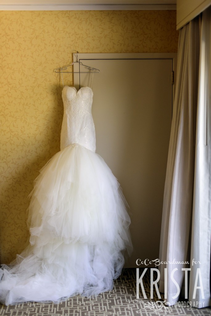 bride's wedding dress © Krista Photography - www.kristaphoto.com