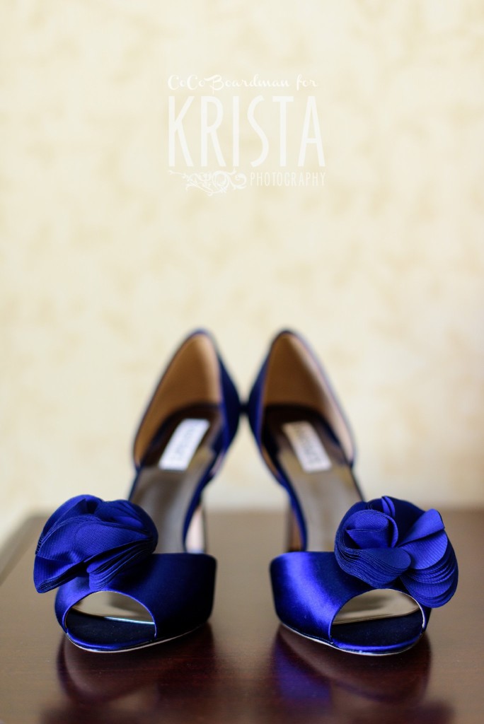 bride's blue shoes © Krista Photography - www.kristaphoto.com