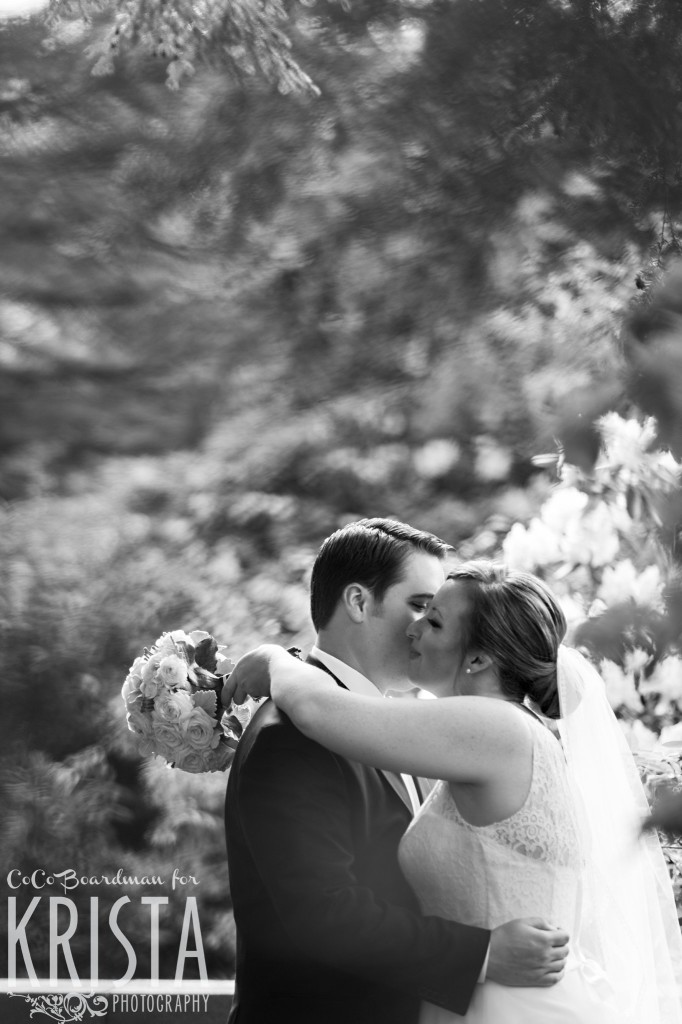 Moments for kissing from the bride and groom. © 2016 Krista Photography - www.kristaphoto.com