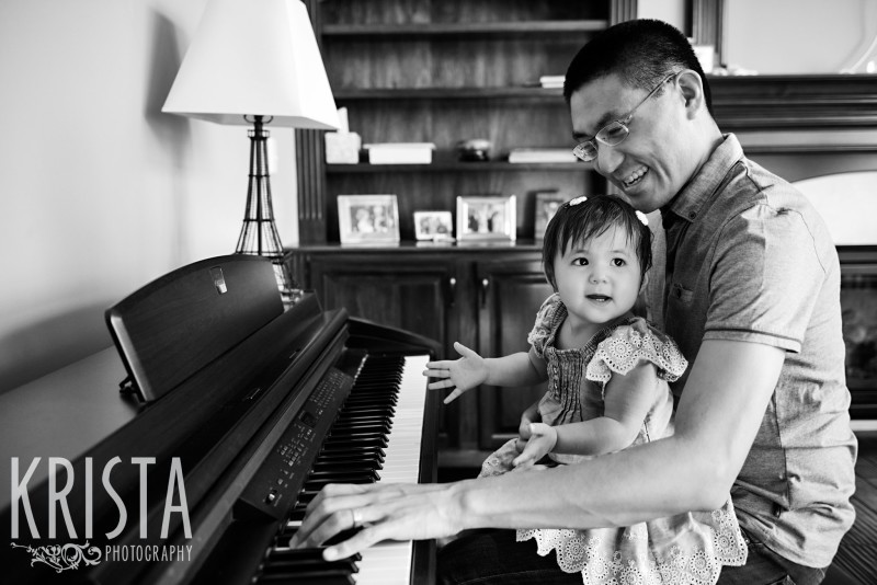 Playing piano with Daddy! 18-Month Portrait Session for family of 3 in Indianapolis, IN - © Krista Guenin | Krista Photography - www.kristaphoto.com